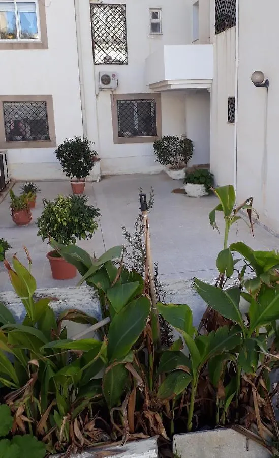 Joli Studio, 17 Avenue Hedi Nouira Ennasr 2, Ariana, Tunis Apartamento Ariana